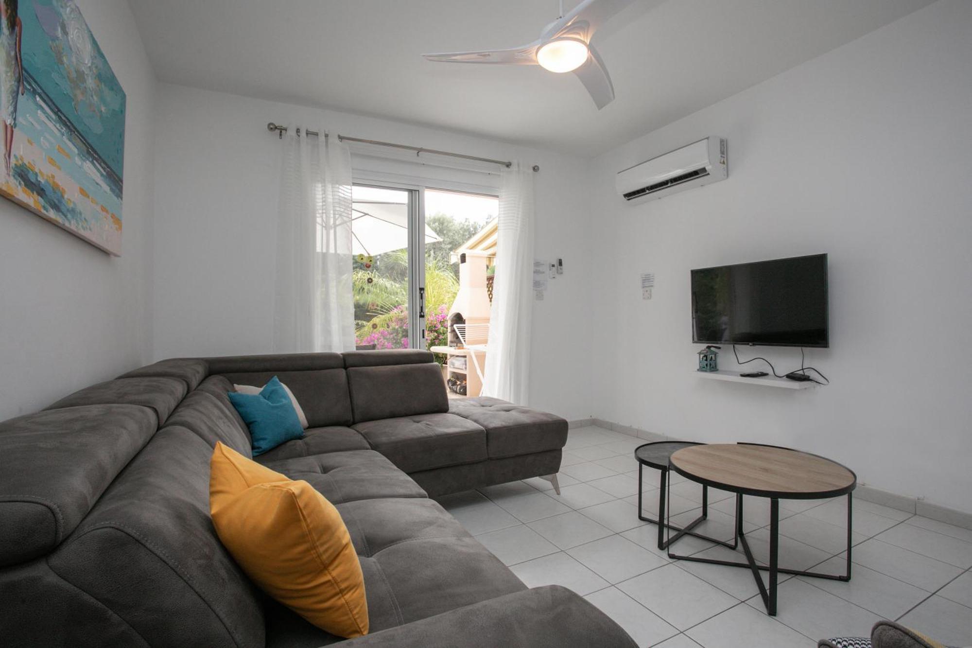 Casa Del Sol Townhouse In Iris Village Paphos Ngoại thất bức ảnh
