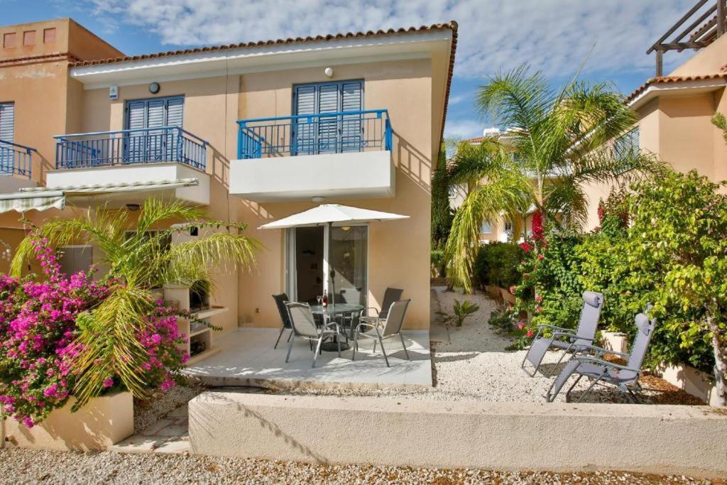 Casa Del Sol Townhouse In Iris Village Paphos Ngoại thất bức ảnh